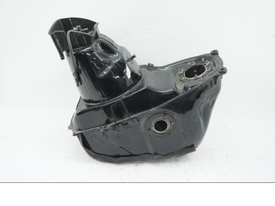 Baksidan på Bensintank från en Honda ST 1100 -1999 motorcykel.