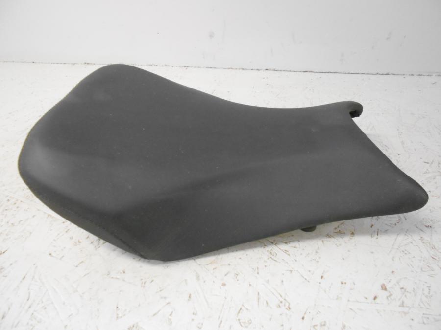 Höger sida på Sadel från en BMW S 1000 RR -2017 motorcykel.