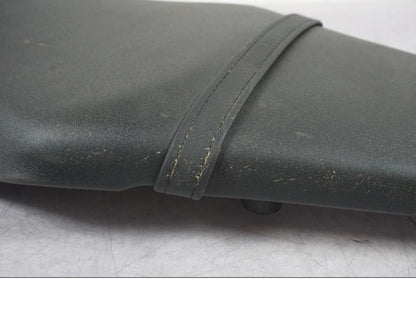 Höger sida på Sadel från en Yamaha MT-09 -2016 motorcykel.