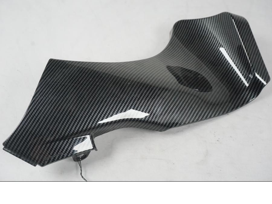 Framsidan på Instrumentpanelkåpa från en Kawasaki ZX-6R -2005 motorcykel.