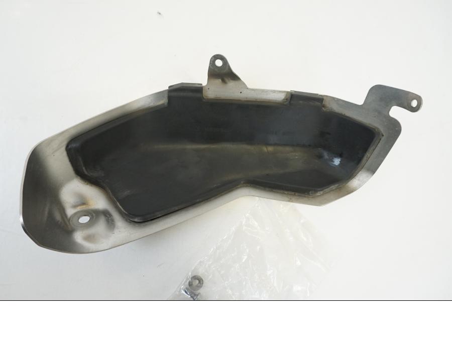 Baksidan på Motorskyddskåpa från en BMW R 1200 GS -2010 motorcykel.