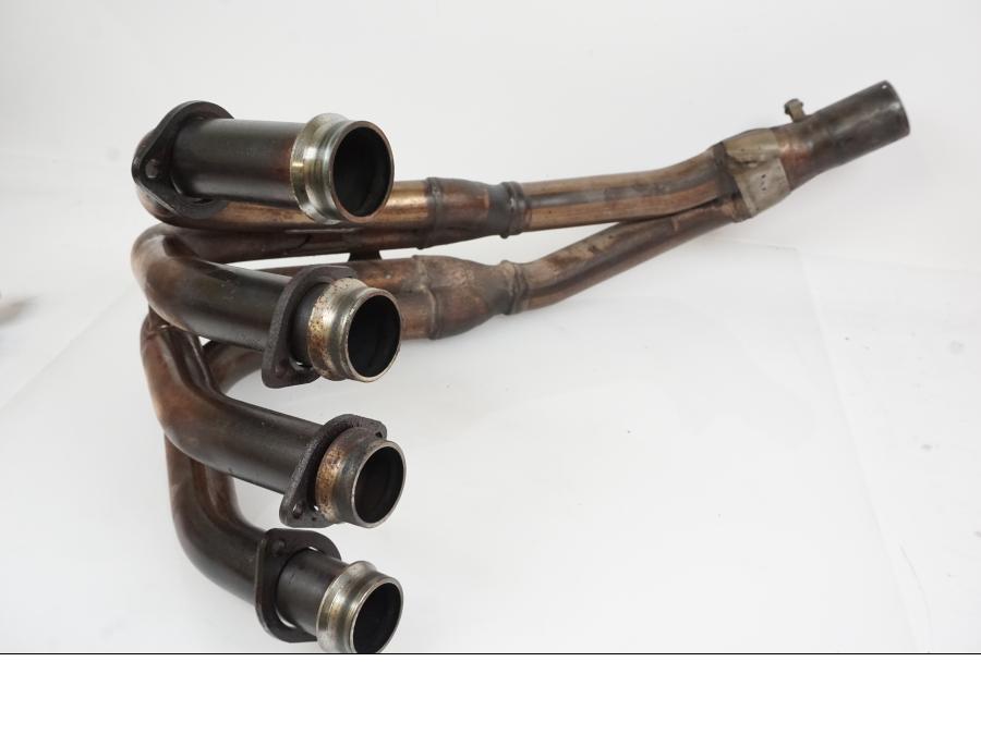 Baksidan på Grenrör från en Yamaha YZF R6 -2006 motorcykel.