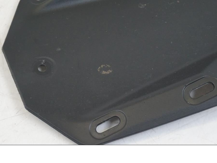 Höger sida på Undertail från en Yamaha YZF R7 -2022 motorcykel.