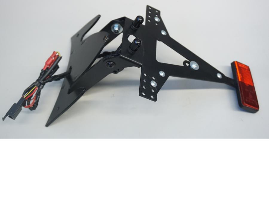 Baksidan på Skylthållare från en Kawasaki Versys 1000 -2015 motorcykel.