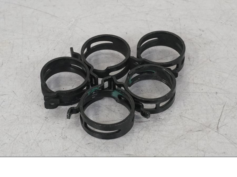 Höger sida på Skruv / Mutter etc från en BMW R 1250 GS -2023 motorcykel.