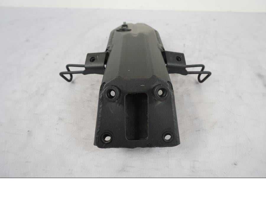 Snett uppifrån på Bakskärmstag från en Kawasaki Z 800 -2014 motorcykel.