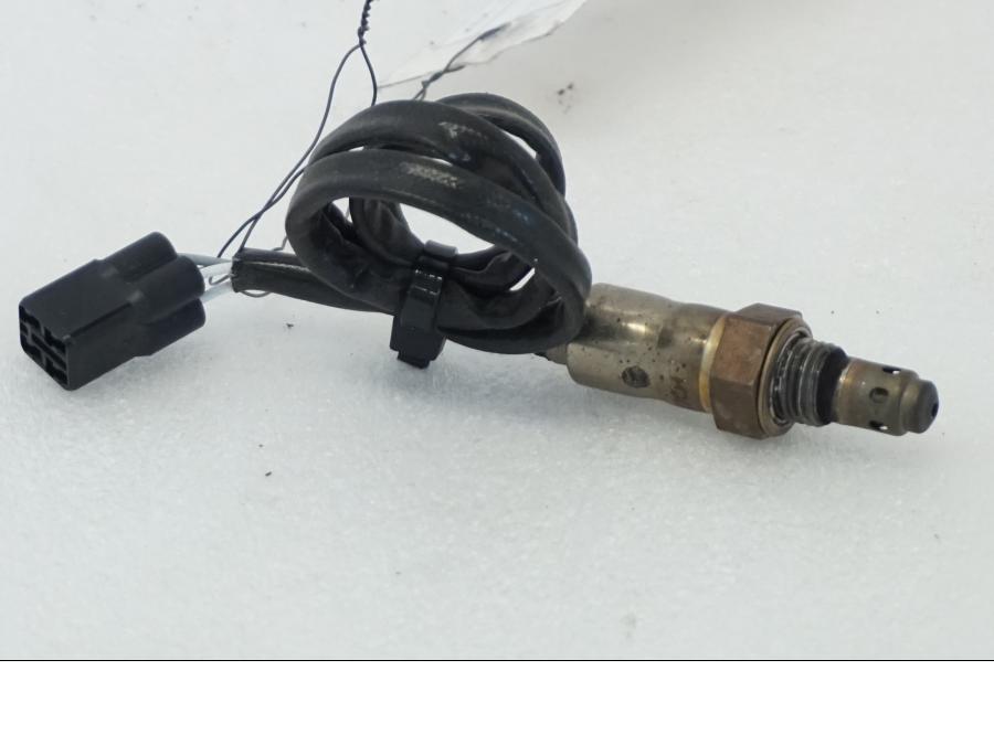 Framsidan på Lambdasond från en KTM 1290 Super Adventure R -2021 motorcykel.