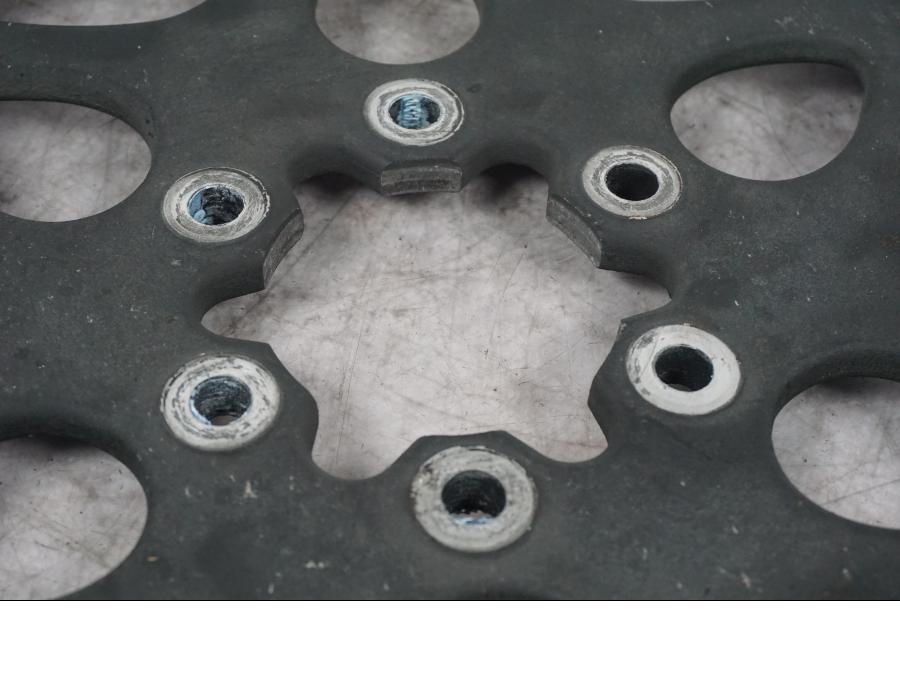 Snett uppifrån på Remdrev från en Buell 1125 R -2008 motorcykel.