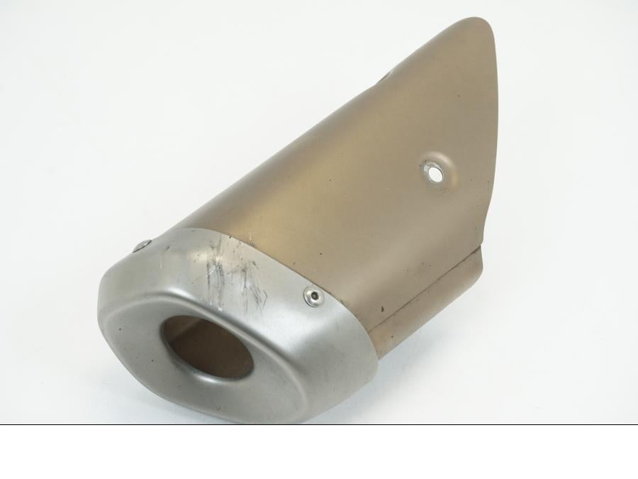 Framsidan på Ljuddämpardekor från en Yamaha MT-07 -2020 motorcykel.