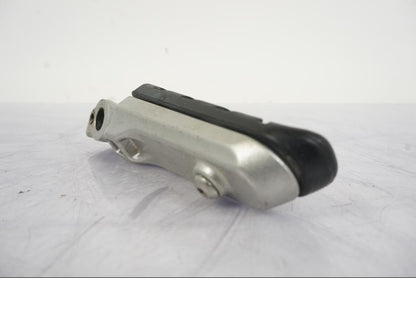 Snett nerifrån på Fotpinne från en Honda VFR 1200 -2010 motorcykel.