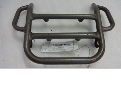 Baksidan på Pakethållare från en Suzuki DR 650 -1993 motorcykel.