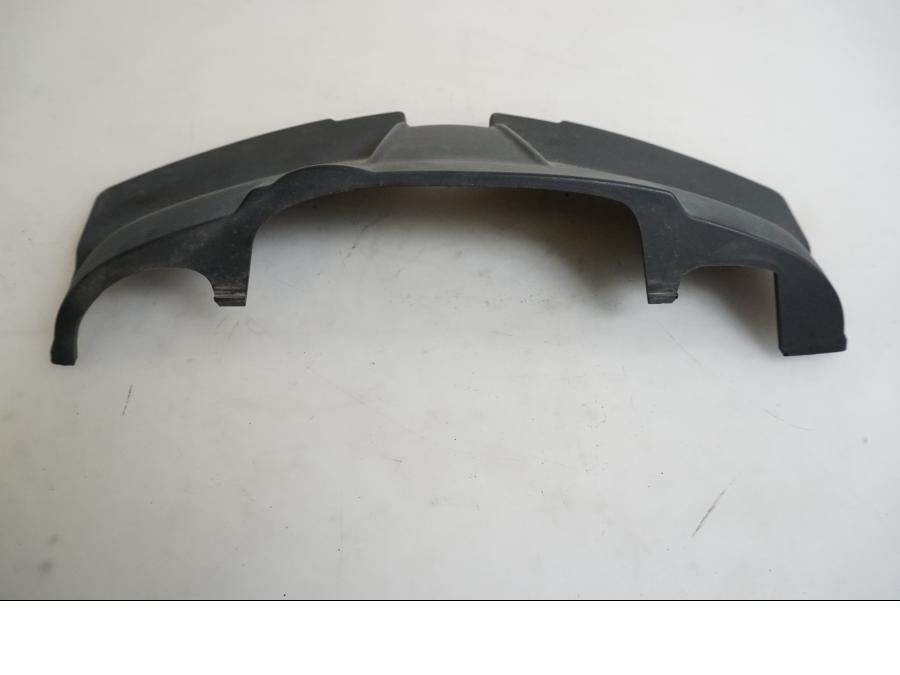 Baksidan på Instrumentpanelkåpa från en BMW K 1200 S -2007 motorcykel.