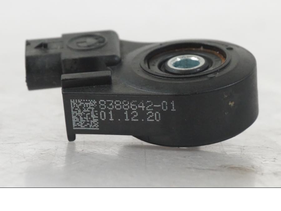 Baksidan på Sidostödsbrytare från en BMW R 1250 GS -2021 motorcykel.