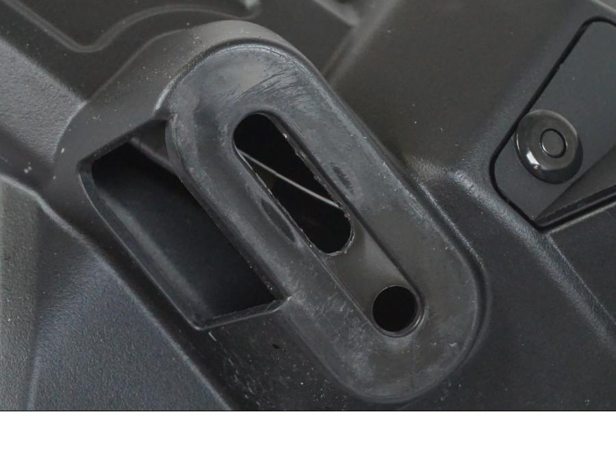 Höger sida på Skylthållare från en Yamaha MT-09 -2019 motorcykel.