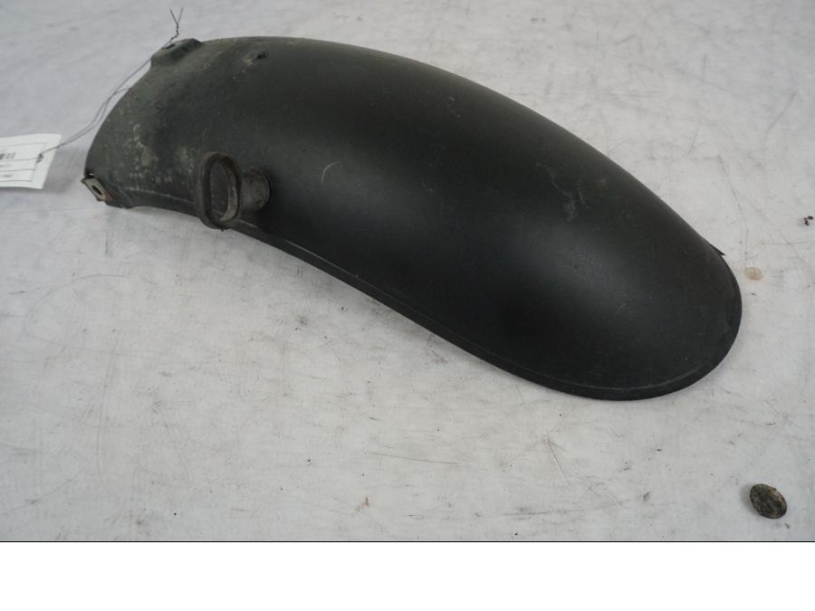 Baksidan på Framskärm från en BMW R 850 R -2004 motorcykel.