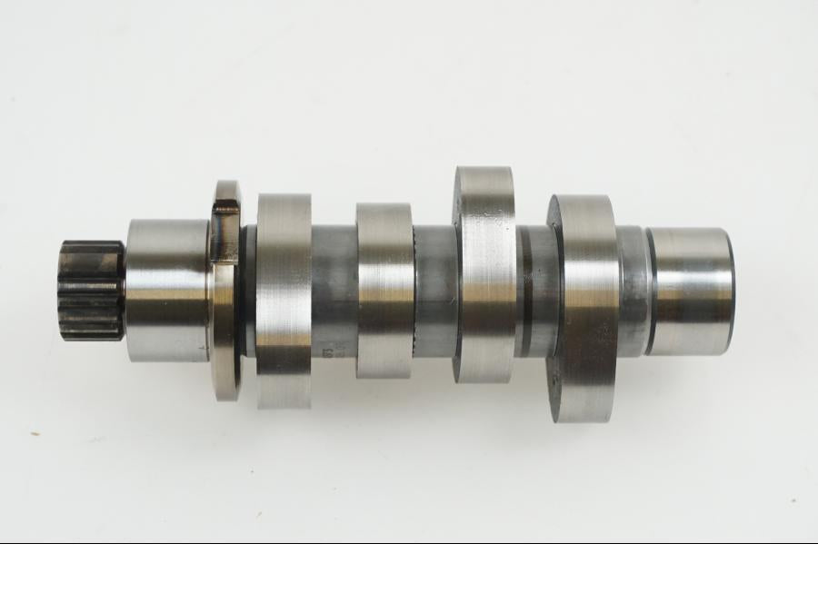 Framsidan på Kamaxel från en H-D Street Glide CVO FLHXSE -2022 motorcykel.