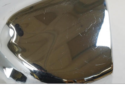 Vänster sida på Motorkåpa från en Suzuki VZR 1800 -2009 motorcykel.