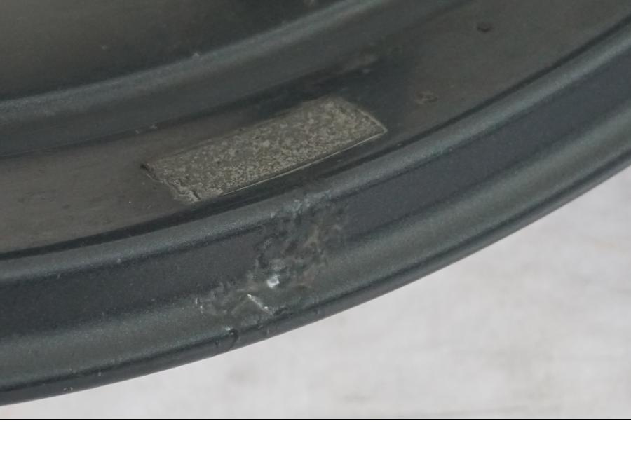 Extrabild1 på Fälg från en Triumph Tiger Explorer -2013 motorcykel.