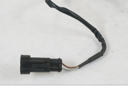 Baksidan på Bromsljuskontakt från en KTM 1290 Super Duke R -2018 motorcykel.