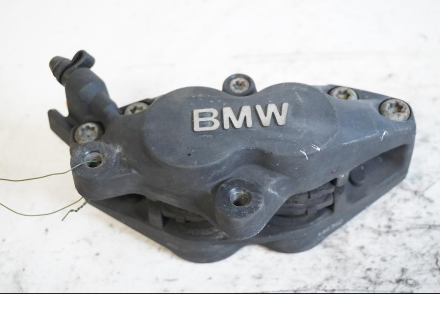 Baksidan på Bromsok från en BMW K 1300 GT -2009 motorcykel.