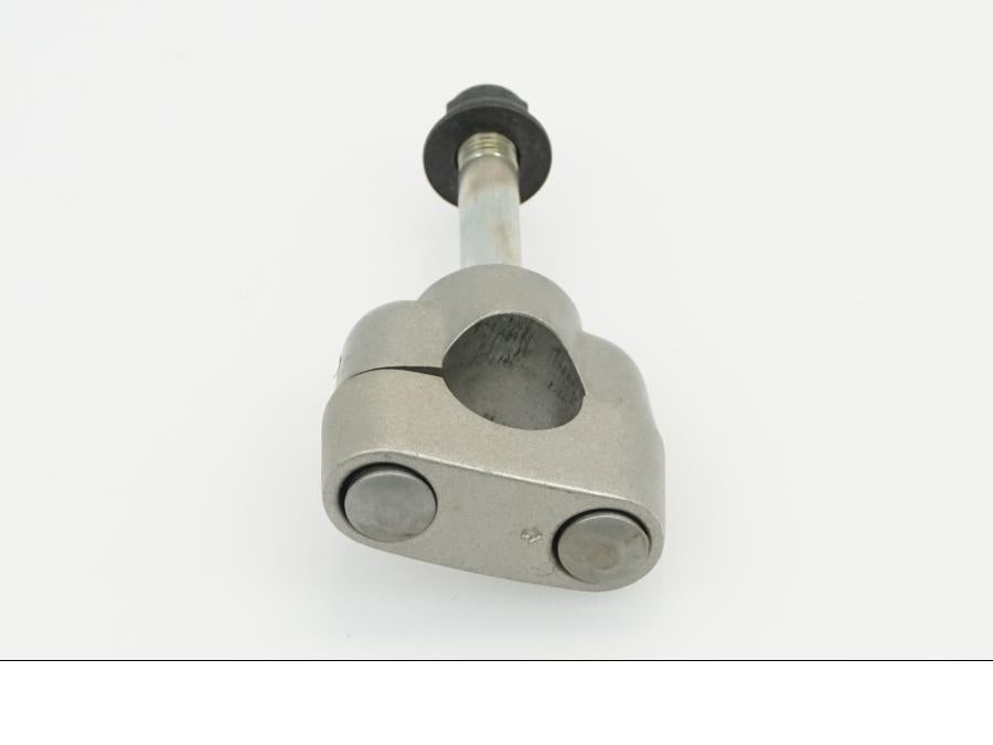 Höger sida på Styrfäste från en Yamaha WR 125 -2010 motorcykel.