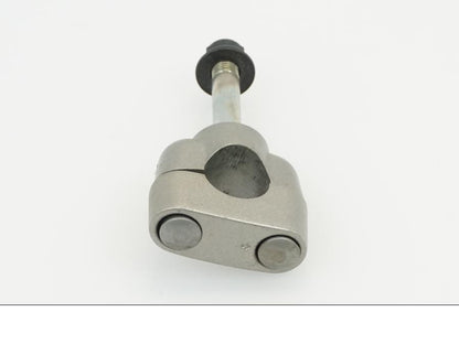 Höger sida på Styrfäste från en Yamaha WR 125 -2010 motorcykel.