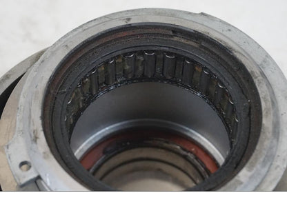 Höger sida på Hjulhub från en Triumph Speed Triple -2021 motorcykel.