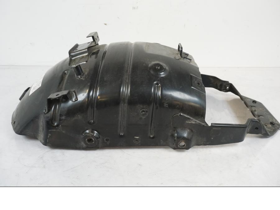 Extrabild1 på Undertail från en Suzuki VZR 1800 -2009 motorcykel.