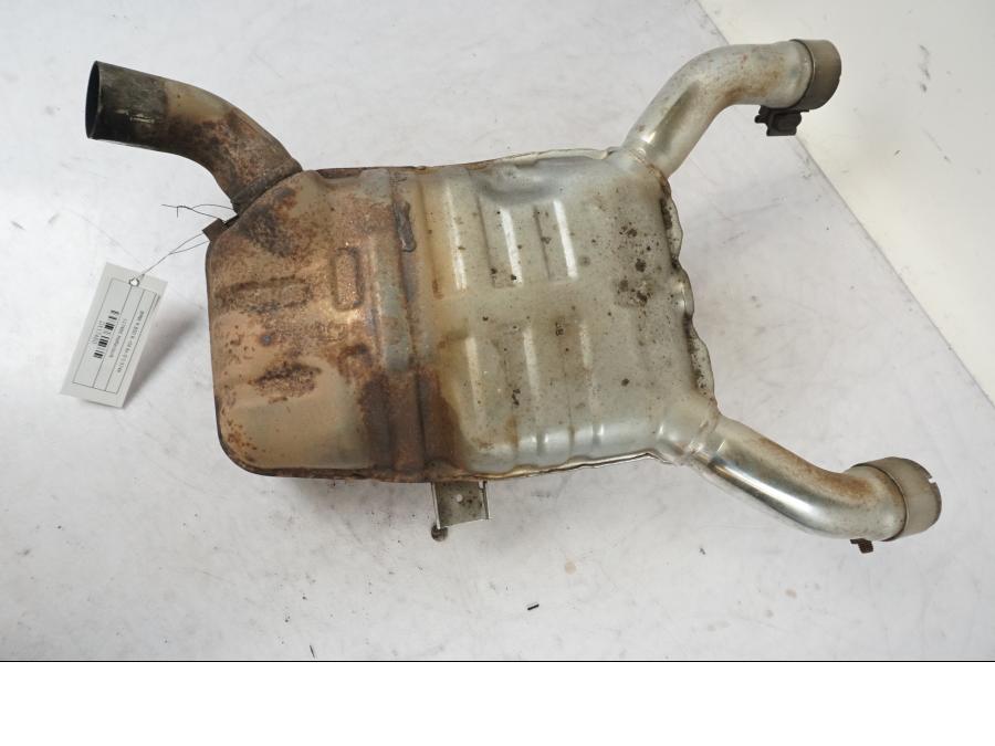 Framsidan på Mellanburk från en BMW R 850 R -2004 motorcykel.