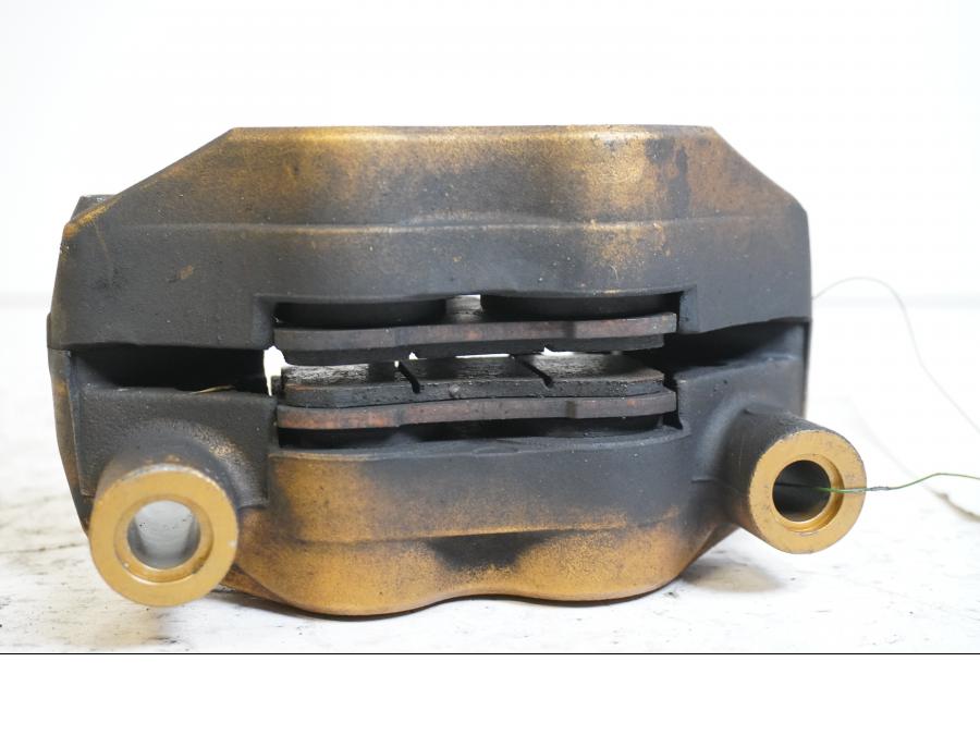 Höger sida på Bromsok från en Triumph Street Triple R -2011 motorcykel.