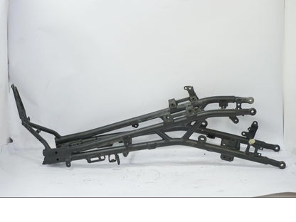 Höger sida på Bakram från en Honda CB 500 X -2015 motorcykel.