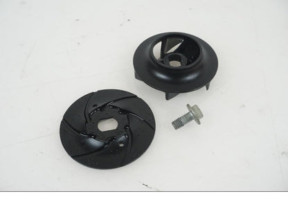 Framsidan på Vattenpump från en KTM 1290 Super Duke R -2021 motorcykel.