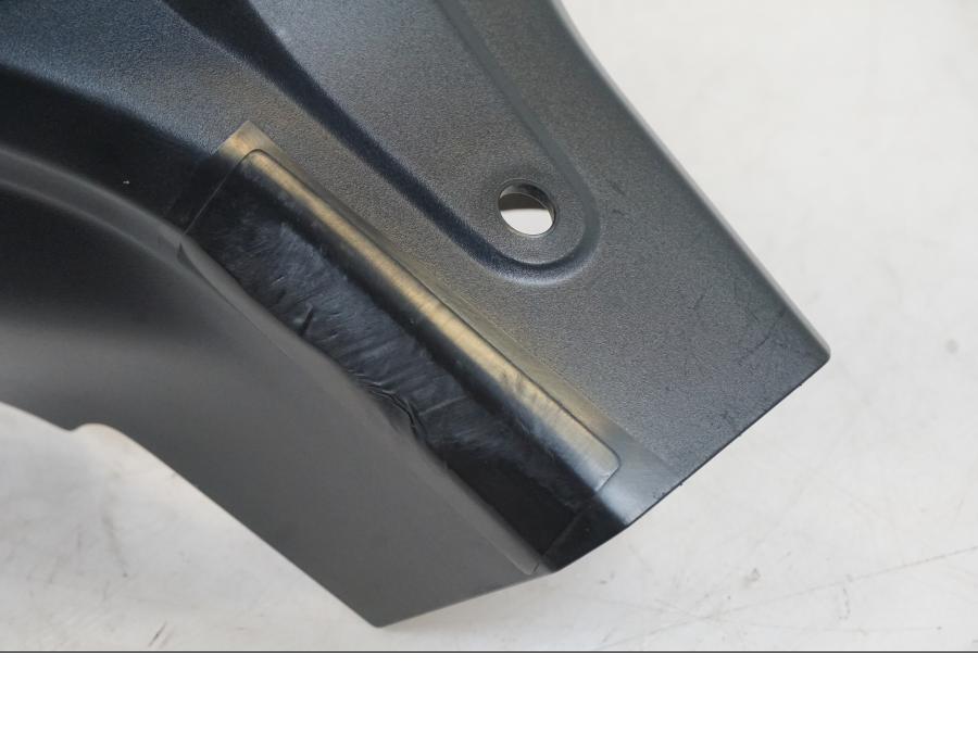 Baksidan på Instrumentkåpa från en Yamaha YZF R7 -2022 motorcykel.