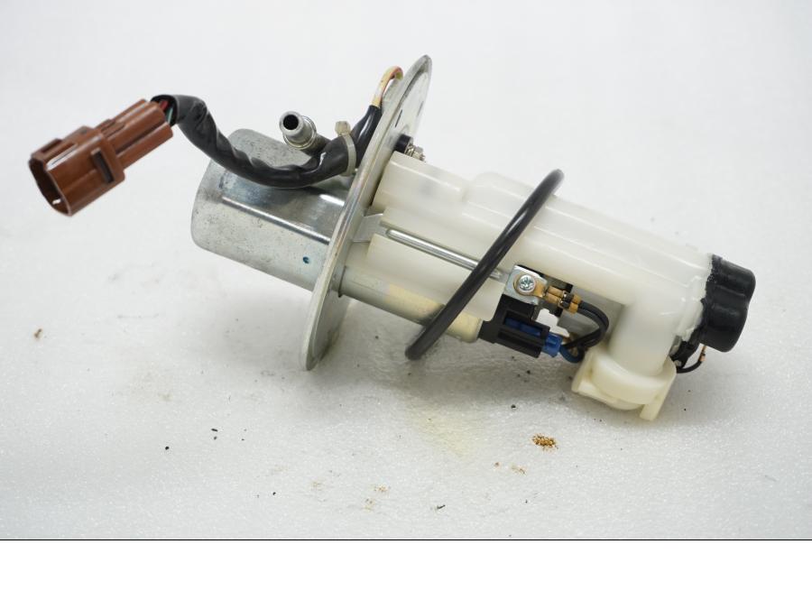 Framsidan på Bensinpump insprut från en Suzuki SV 1000 -2007 motorcykel.