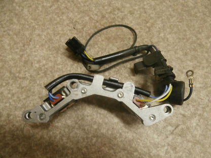 Höger sida på Tändpickup från en Honda VFR 750 -1995 motorcykel.