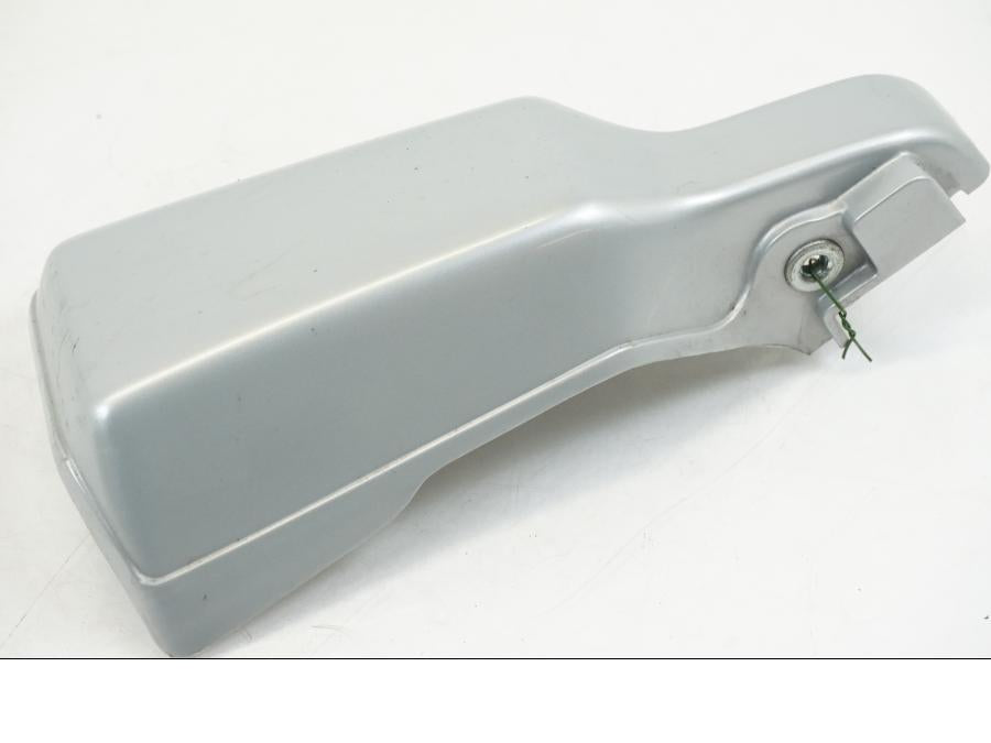 Vänster sida på Handskydd från en Honda XL 1000 V -1999 motorcykel.