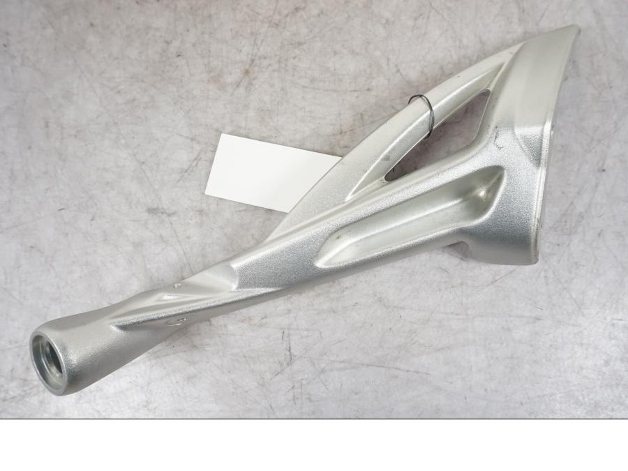 Vänster sida på Styrfäste från en BMW K 1600 GTL -2015 motorcykel.