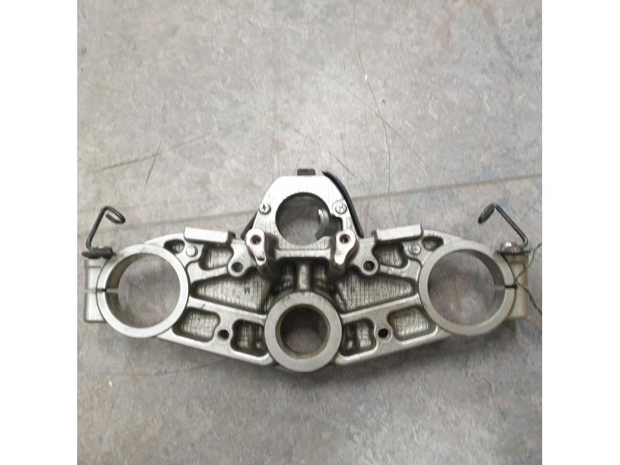 Vänster sida på Gaffelkrona från en Kawasaki GTR 1400 -2012 motorcykel.