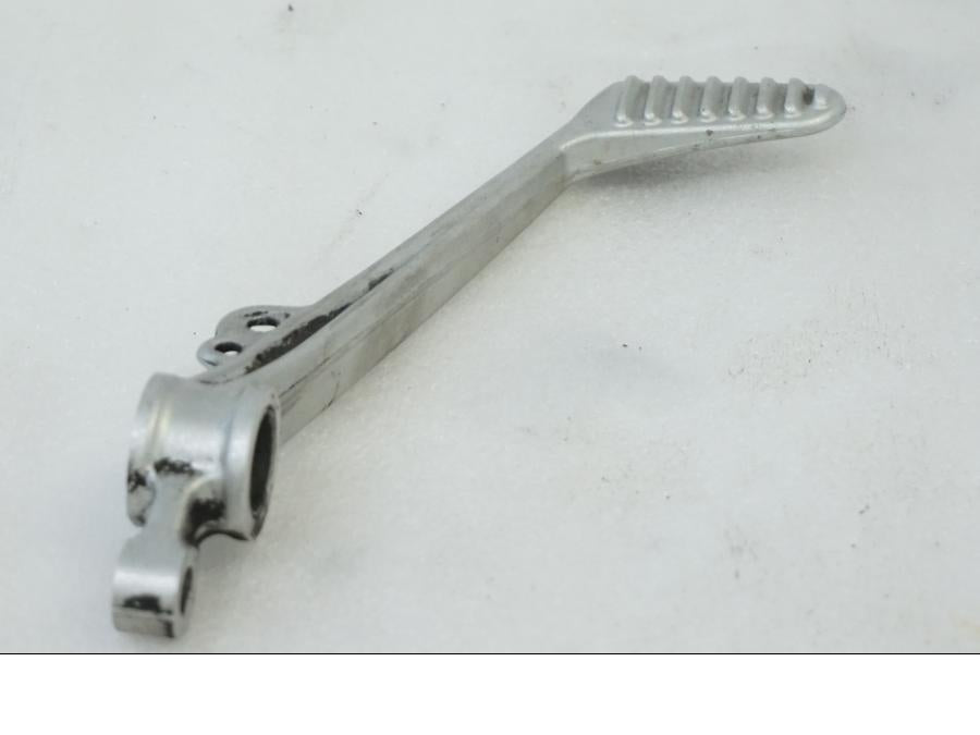 Höger sida på Bromspedal från en Honda CBR 1000 RR -2010 motorcykel.