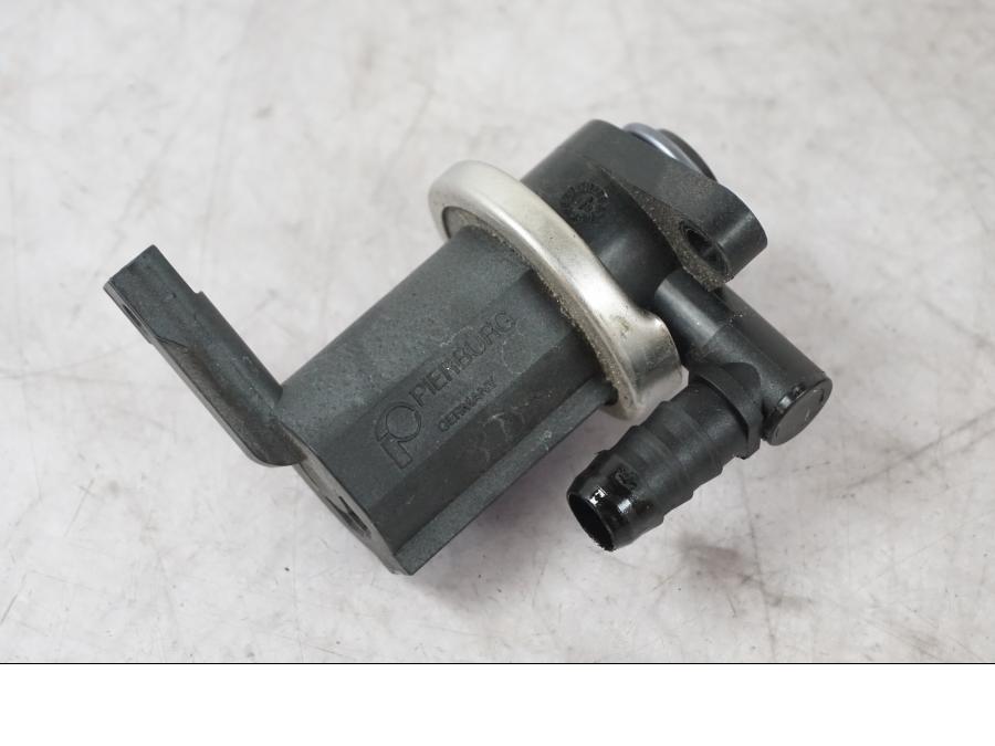 Framsidan på Second Air från en BMW K 1600 GTL -2015 motorcykel.