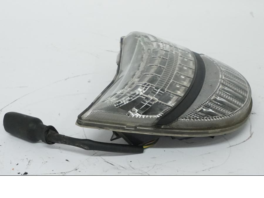 Baksidan på Baklampa från en Honda CBR 900 RR -2002 motorcykel.