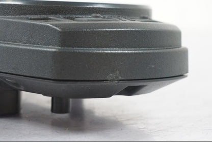 Vänster sida på Instrumentpanel från en Kawasaki ZX-6R -2011 motorcykel.