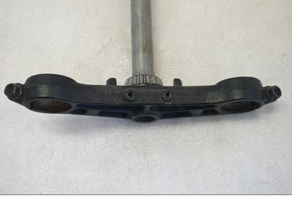 Snett uppifrån på Gaffelkrona från en Honda CBR 1100 XX -1998 motorcykel.