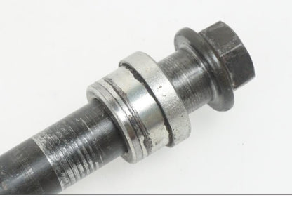 Baksidan på Axel från en Yamaha XJ 900 -1997 motorcykel.