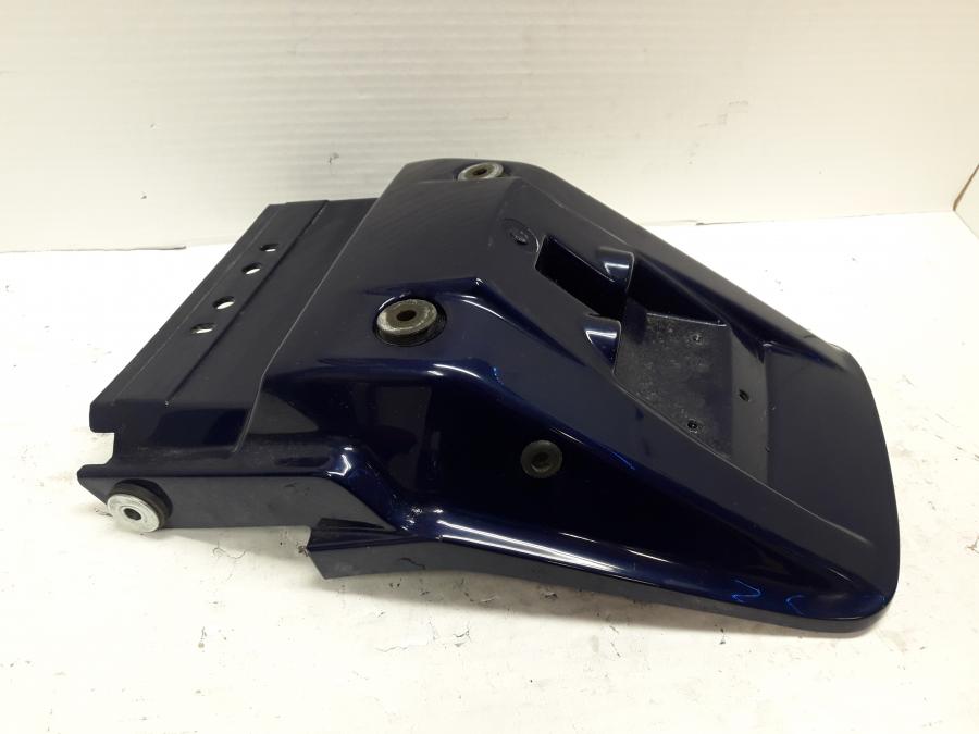 Baksidan på Bakvinge från en Kawasaki KLE 500 -2001 motorcykel.