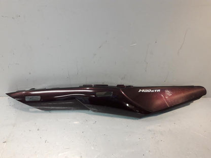 Framsidan på Bakvinge från en Kawasaki GTR 1400 -2012 motorcykel.