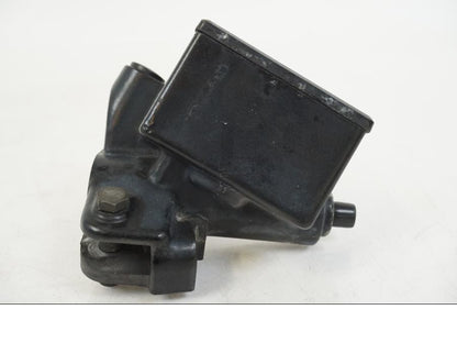 Höger sida på Kopplingshuvudcylinder från en Yamaha FZR 1000 -1990 motorcykel.