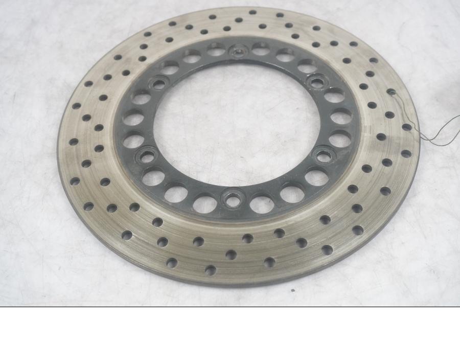 Framsidan på Bromsskiva från en Yamaha YZF 1000 R1 -2001 motorcykel.