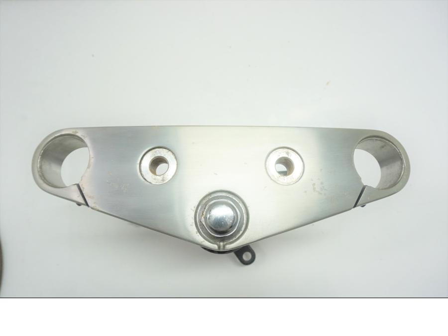 Baksidan på Gaffelkrona från en Yamaha XVZ 1300 -1997 motorcykel.