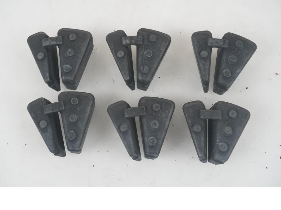 Framsidan på Ryckutjämnare från en Yamaha XV 1600 -2002 motorcykel.